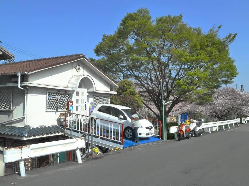 Guest House Neko Neko Toyonaka Exterior foto